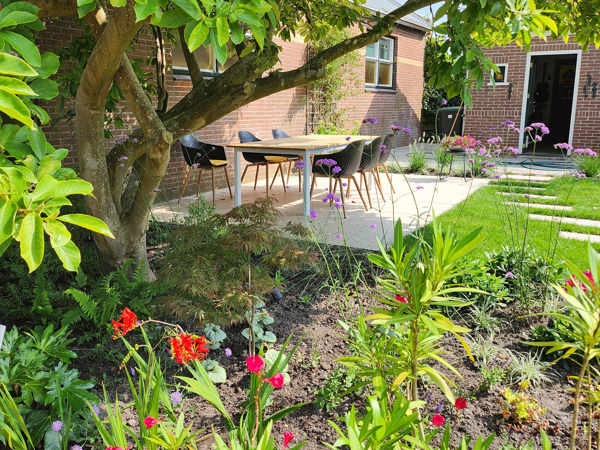 Gezellige leeftuin in Hem